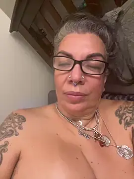 dieseldame1313's Live Sex Cam Show