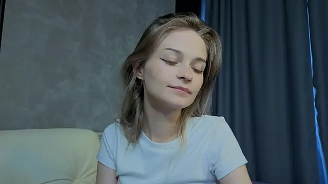 vialeta_baby's Webcam Show