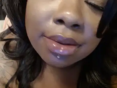 HeavenlyLiu's Webcam Show