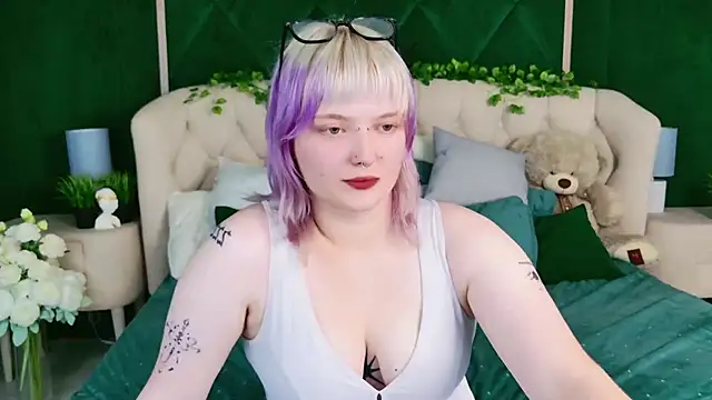 Janel_Flowers' Webcam Show