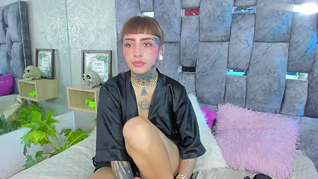 aisha_8_'s Webcam Show