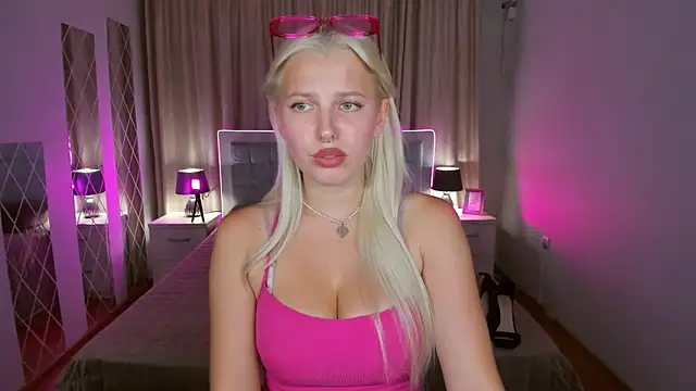 AliceJuly's Webcam Show