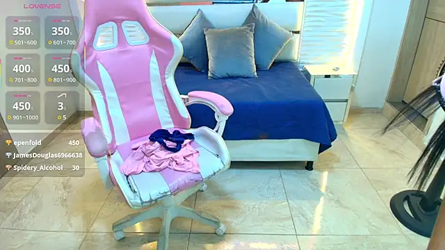 Zafira_kazenn's Webcam Show