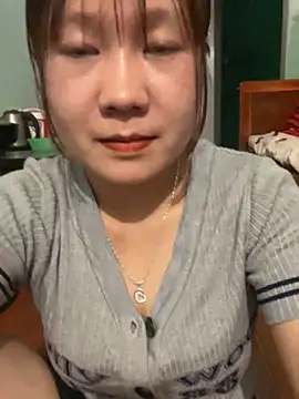 qinejr37's Webcam Show