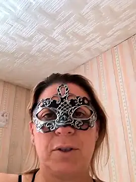 Pokazy przed kamerką – louloute41