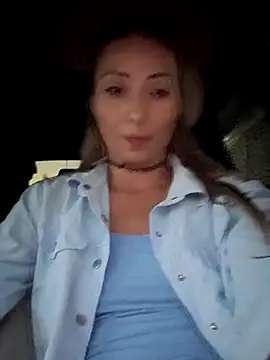 LetsFunKARINA's Webcam Show