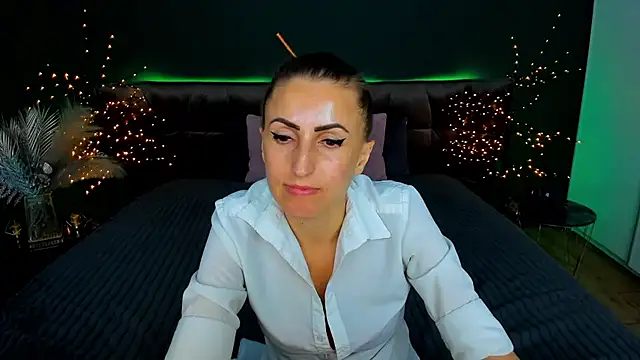 Rebecca_Diamond 现场性爱视讯表演