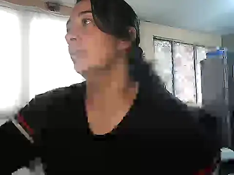 Karina_Aicarddi03 现场性爱视讯表演