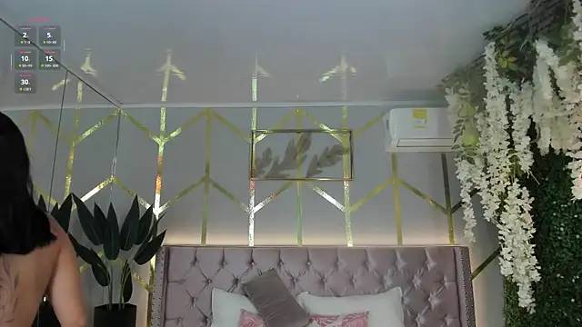 lia_myers' Webcam Show