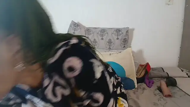 Longnniplesxxx52's Webcam Show