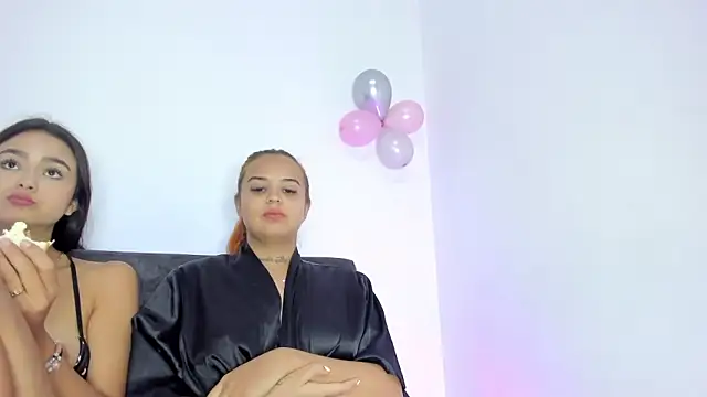 angelss_of_charlie Adlı Modelin Web Kamerası Şovu