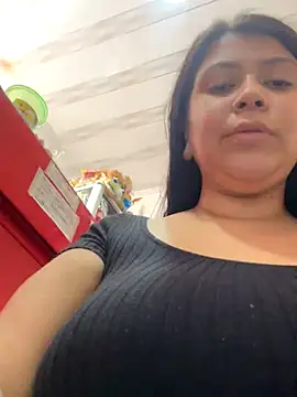 emilyjohanson Adlı Modelin Web Kamerası Şovu