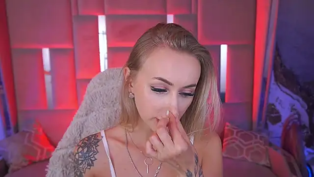 GraceCandy's Live Sex Cam Show