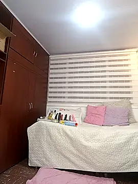 AnnieScott_ 现场性爱视讯表演