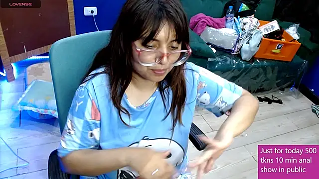 X_CHERRY_XX 现场性爱视讯表演