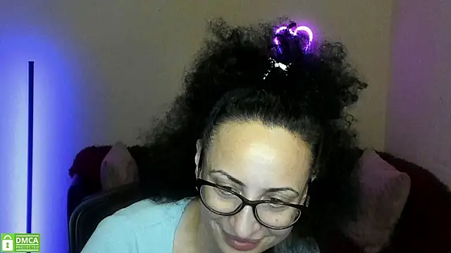 Arianasweety23's Webcam Show