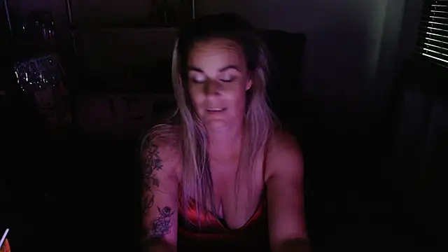 MystiqueMaven's Webcam Show