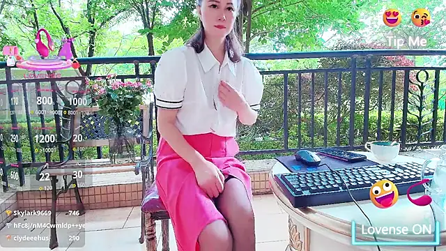 jx131418's Live Sex Cam Show