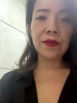 anna_2024's Live Sex Cam Show