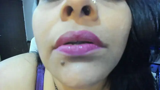tarivishu23's Live Sex Cam Show
