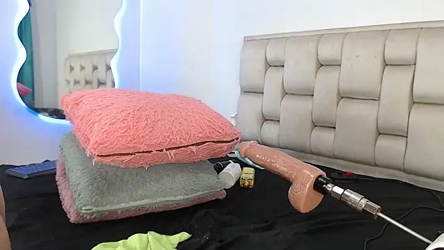 Roxy-Smith's Webcam Show