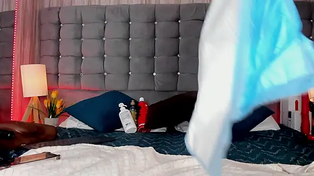 Poacahontasfg's Webcam Show