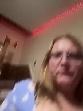 PhatAssBlond's Webcam Show