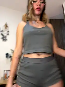 Your_Honeey's Webcam Show