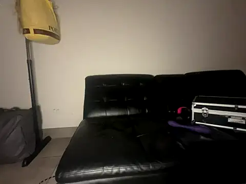 tatted-bitty webcam show