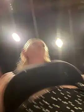 Milkyy_wway webcam show
