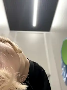 EveLittleSinner's Live Sex Cam Show