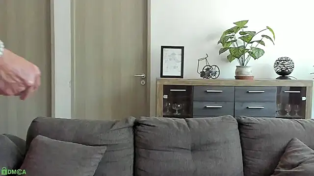 ShantallMilf's Live Sex Cam Show