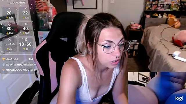 KierBearKisses' Webcam Show