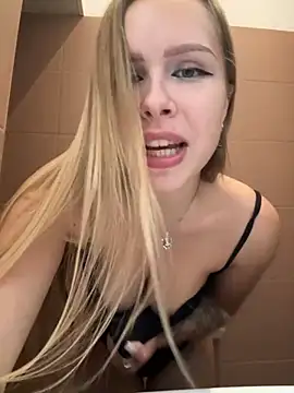 Liza_risky's Webcam Show