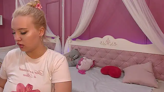 AmandaLinds' Live Sex Cam Show
