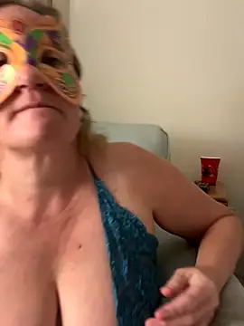 largeboobies30's Live Sex Cam Show
