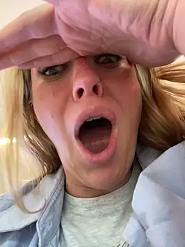 Sweet___Emily's Webcam Show