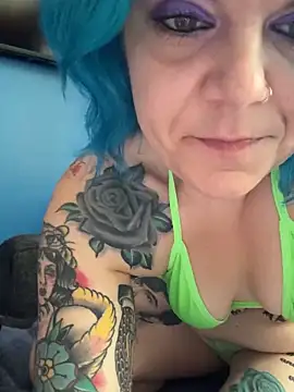 CherryBombBomb's Webcam Show