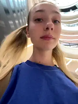 Lia__Love's Webcam Show