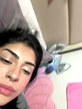ThickerThanYoBitch's Webcam Show