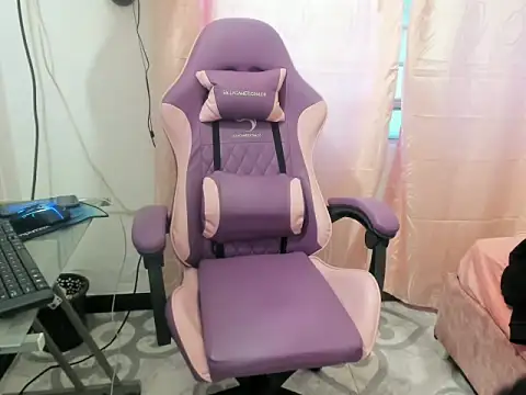 shy_luna18 Webcam show