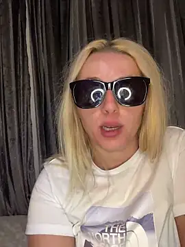 Strongqueen's Webcam Show