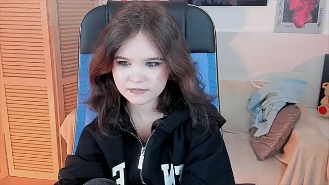 Elainebeness' Webcam Show