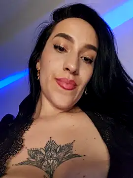 LyaLycious' Webcam Show
