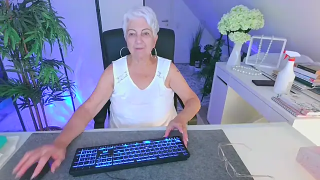 LovelyHelena's Webcam Show