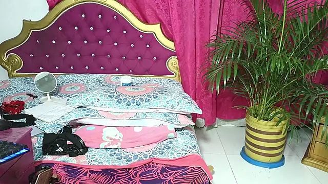 big_boobsmature's Webcam Show