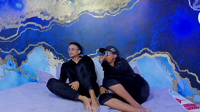 Juicy_Crew's Webcam Show