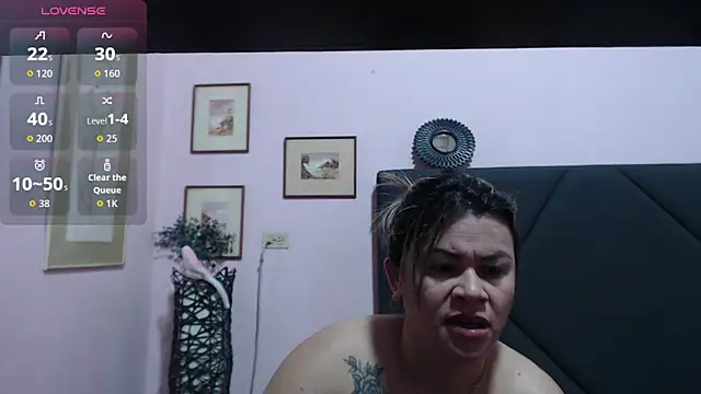 pamela_echeverria's Webcam Show