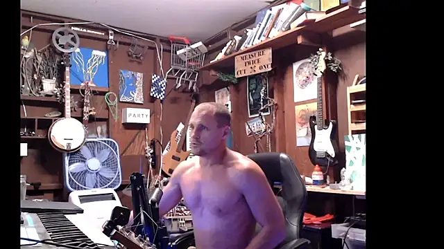 itsjameswebbscope's Webcam Show