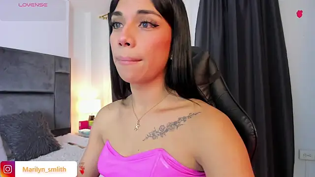 MarilynSmIith's Webcam Show